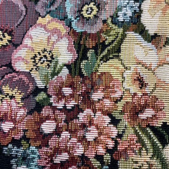 Bag Lady’s Originals wood closure tapestry bag - Picture 4 of 8